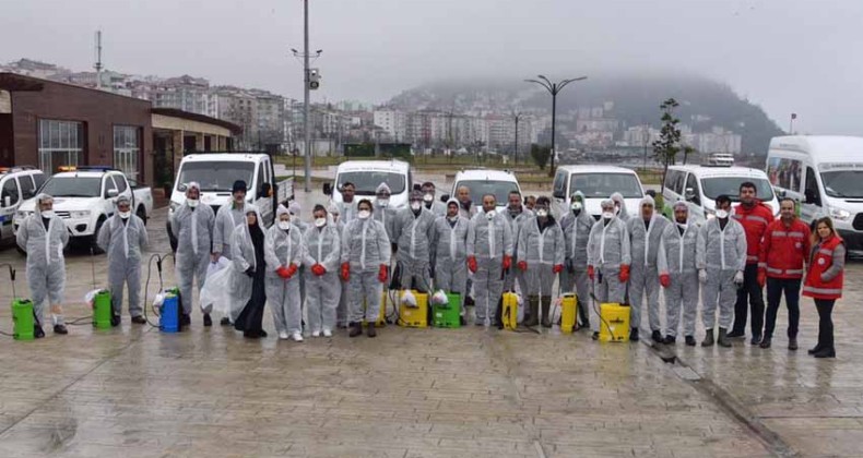 Giresun Belediyesi dezenfekte çalışmalarını yoğunlaştırdı.