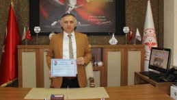 Op. Dr. Ahmet Bal Başarı Belgesi ile ödüllendirildi.