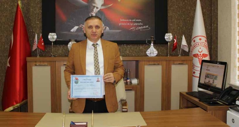Op. Dr. Ahmet Bal Başarı Belgesi ile ödüllendirildi.