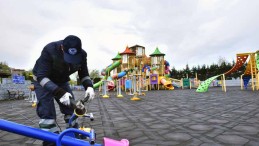 Çocuklar İçin Oyun Parkları Yenileniyor