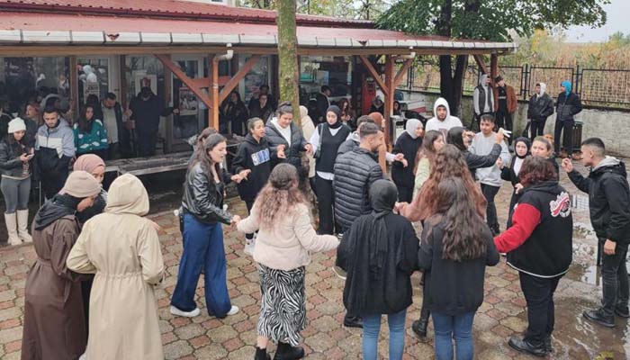 Tirebolu Mehmet Bayrak MYO’da Geleneksel Hamsi Şenliği…