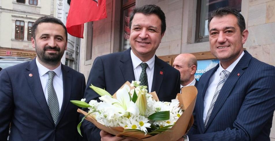 SP Genel Başkanı Arıkan Giresun Belediyesi’ni Ziyaret Etti