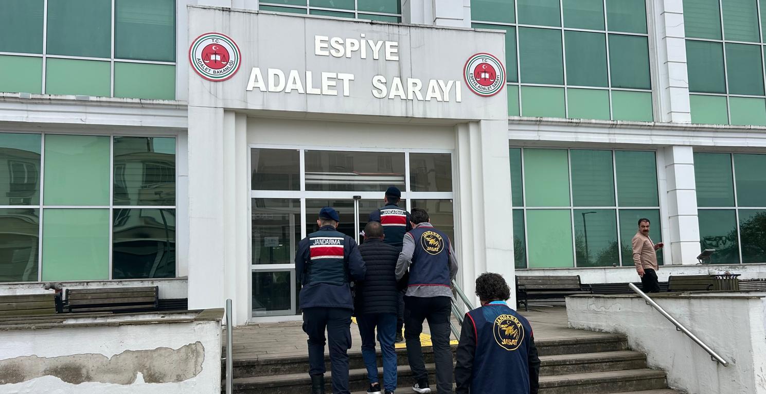 Yağma Suçundan Aranan Cezaevi Firarisi Yakalandı