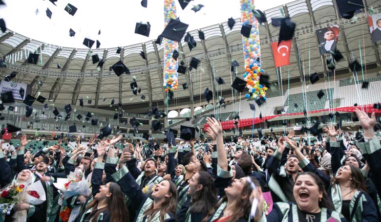 Giresun Üniversitesinde Mezuniyet Coşkusu…