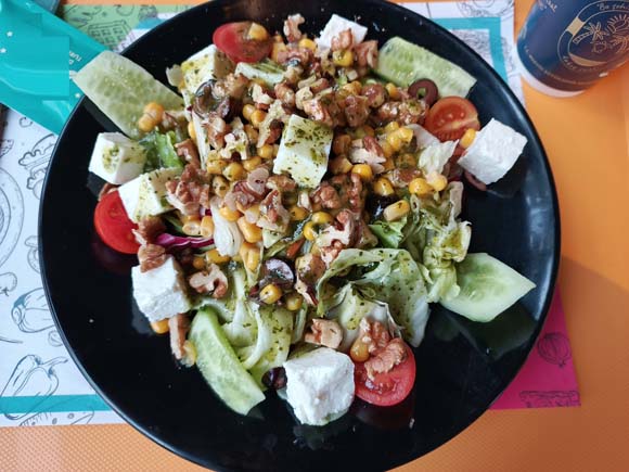 Akdeniz Salatası Tarifi