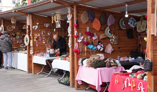 Giresun’da Sevgililer Günü Pazarı açıldı.