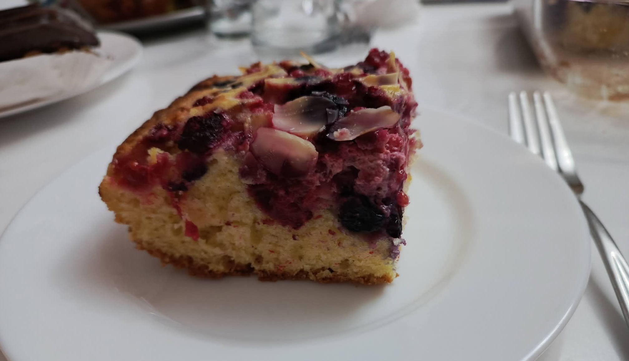 Orman Meyveli Labne Kremalı Kek