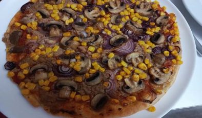 Ton Balıklı Pizza Tarifi