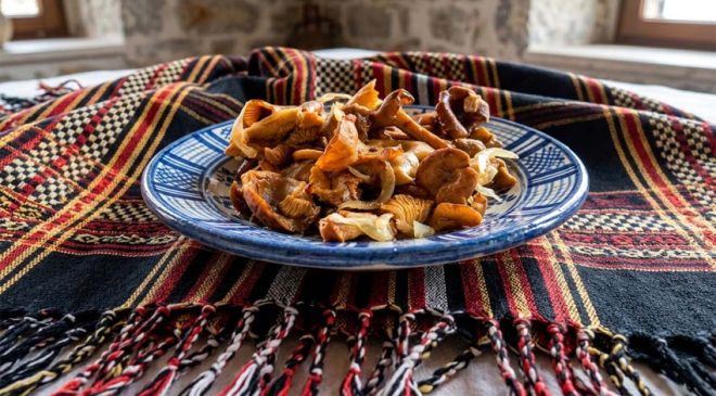 Tavuk Mantarı Kavurması